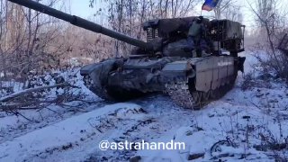 Russian tank with the words “To Dnepropetrovsk” @DDGeopolitics | Socials | Dona…