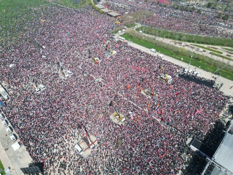 Mass protests continue in Turkey in support of Istanbul Mayor Ekrem İmamoğlu, w…