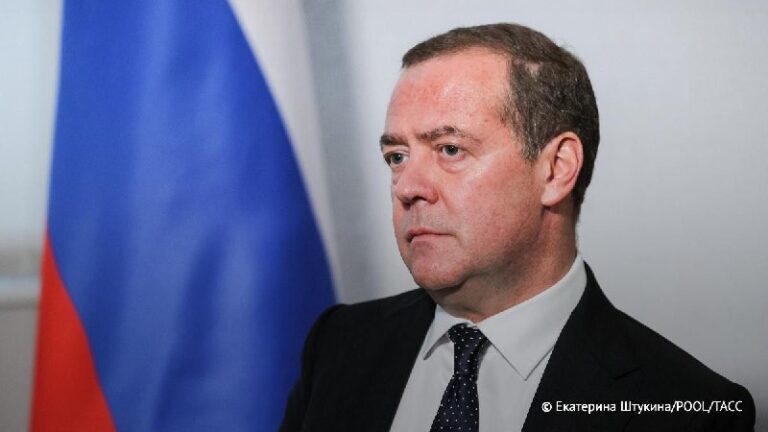 Dmitry Medvedev has stated that Ukrainian soldiers in the Kursk region will be …