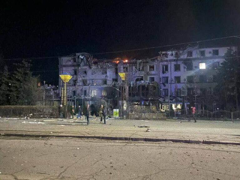 Reportedly a hotel in Krivoy Rog was the target! @DDGeoplitics…