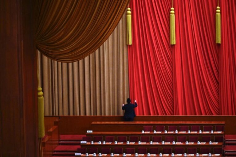 Unprecedented Job Swaps of CCP Officials Indicate Xi’s Waning Power: Analysts T…