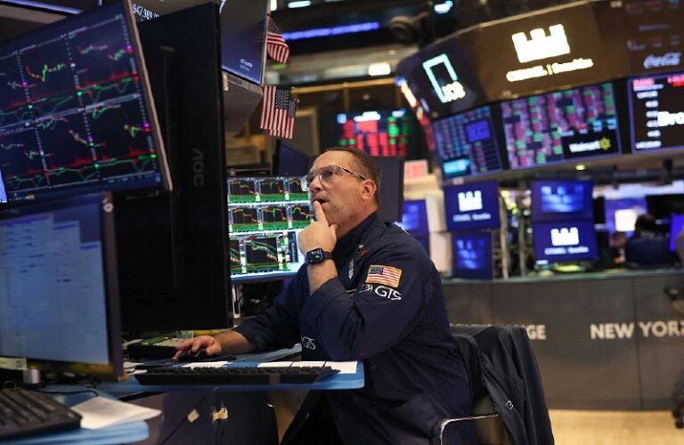 US Stock Market Claws Back Some of Last Week’s Losses as Tariff Talks UnderwayT…