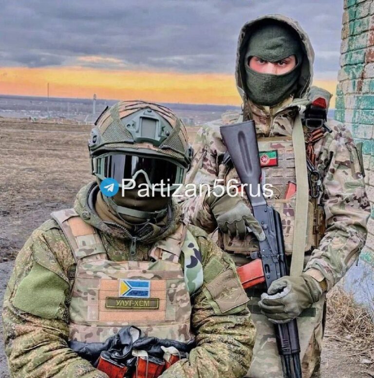 Russian fighters from Tuva and Tatarstan wish you a good morning.Another day clo…