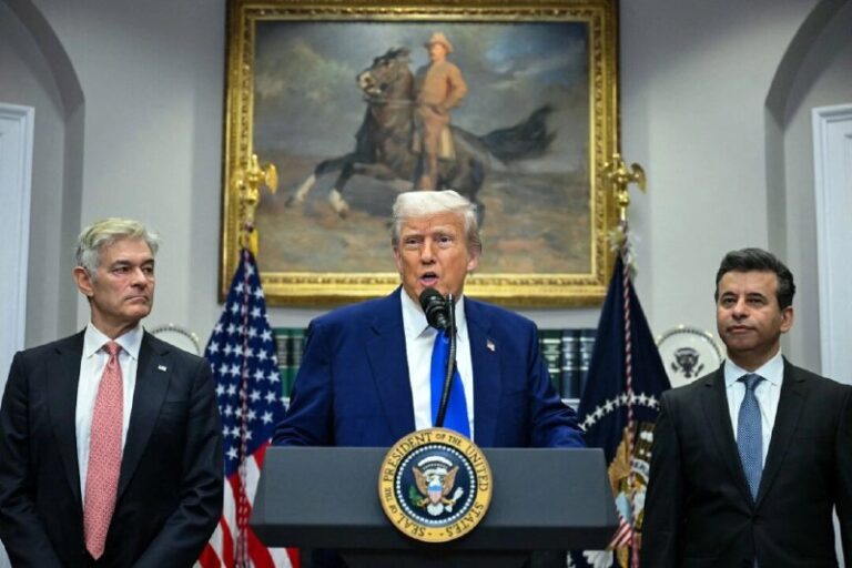 Trump Signs Order Aimed at Cutting Drug PricesThe plan requires drug makers to …