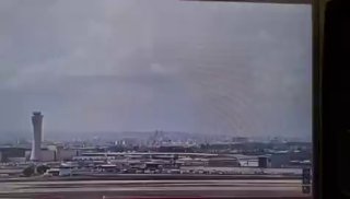 The moment an Ansar Allah missile hits Ben Gurion International. @DDGeopolitics…