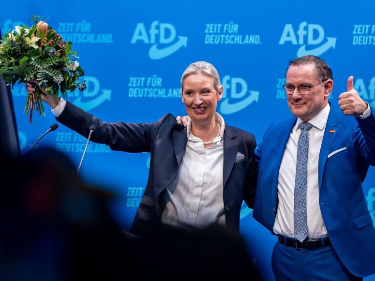 Germany’s domestic intelligence agency has formally declared the right-wing Alt…