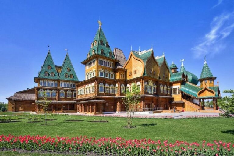 The Reconstructed Palace of Tsar Alexei MikhailovichThe wooden palace of Tsar A…
