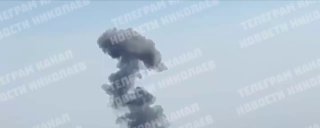Ukrainian channels report a Kinzhal strike in Nikolaev. @DDGeopolitics | Social…