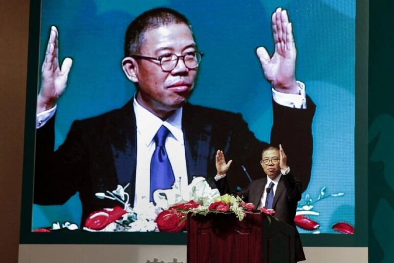 Chinese Billionaire Buys Land Near US Defense ContractorsFull story https://the…
