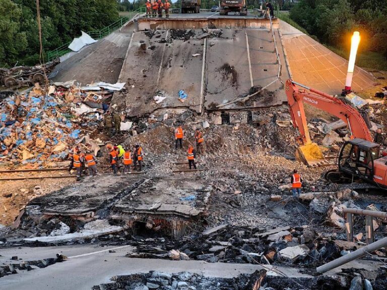 This is the current state of the collapsed railway bridge in Russia’s Bryansk R…