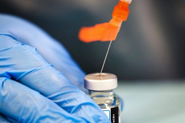 Wisconsin Breaks From CDC, Keeps COVID-19 Vaccine Recommendation for Pregnant W…