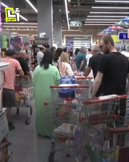 Fearing an Iranian response, footage shows Israelis panicking and flocking to st…