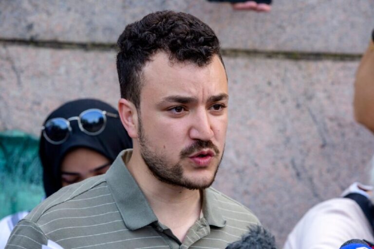 Federal Judge Orders Mahmoud Khalil Released From DetentionRead more https://th…