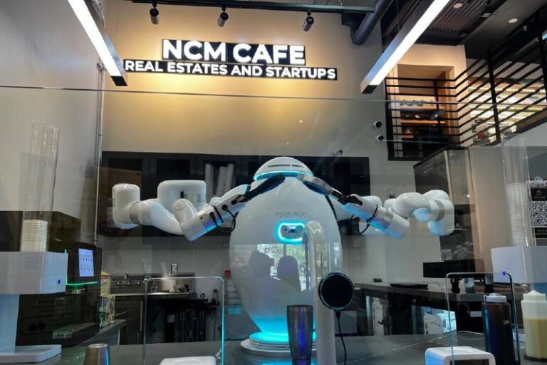 AI Is Taking Thousands of Jobs; Is Yours at Risk?Full storyhttps://theepochtim….