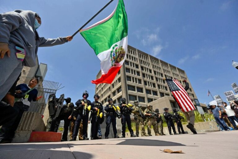 Protests Against ICE Operations Spread to More CitiesFull story https://theepoc…