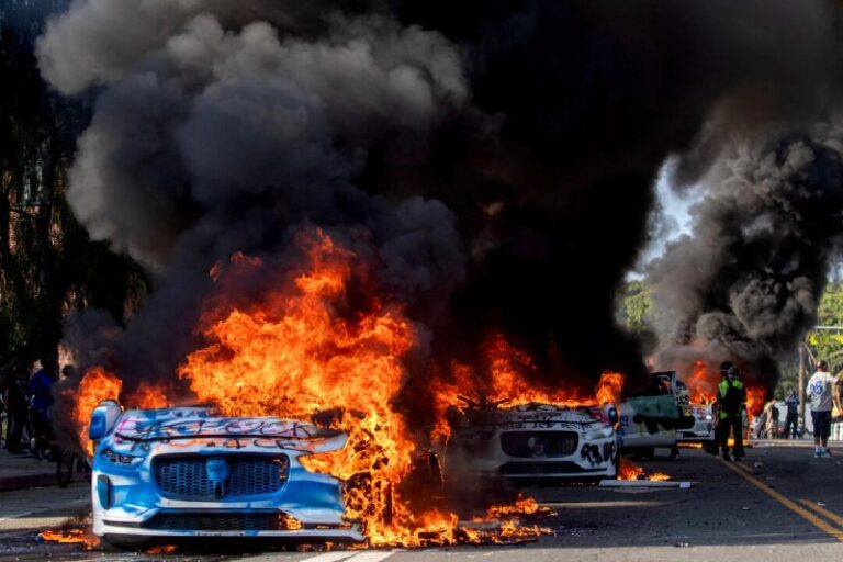 DOJ Charges 2 LA Rioters For Throwing Molotov Cocktails at OfficersFull story h…