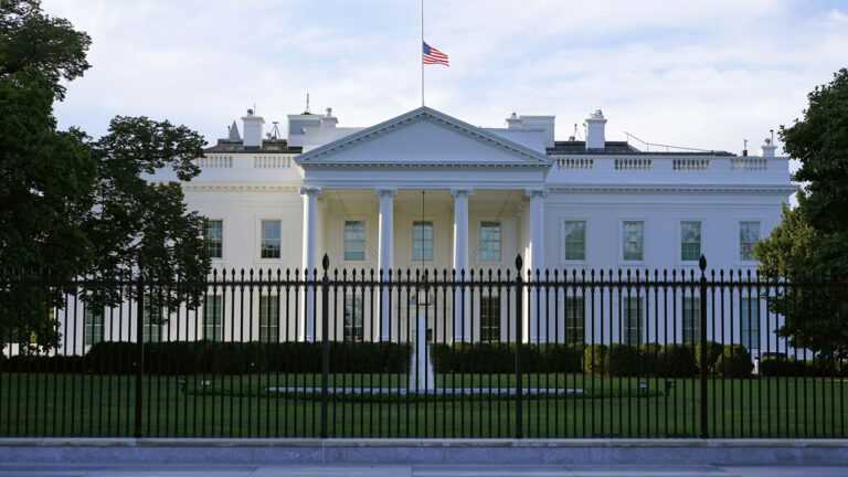 White House declares war on Washington economists