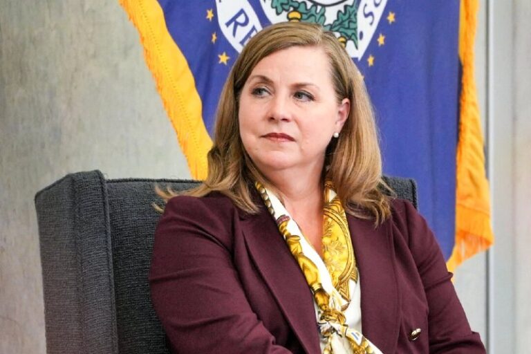 Fed Official Says Latest Jobs Data Supports 3 Rate Cuts in 2025Read more https:…