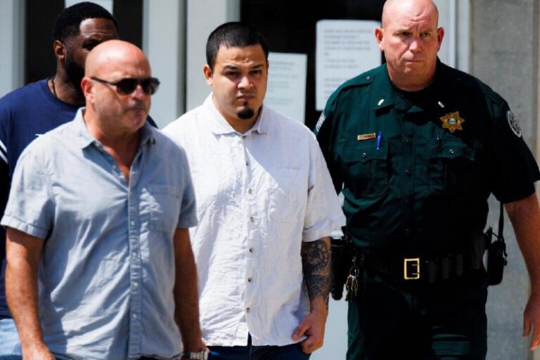 Kilmar Abrego Garcia Released From Tennessee JailRead morehttps://theepochtim.es…