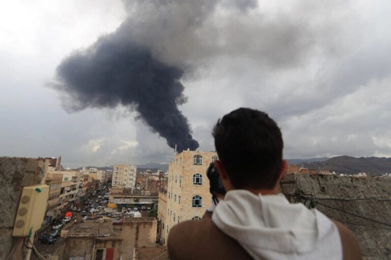 Israel Strikes Houthi Targets in Yemen’s CapitalRead more https://theepochtim.e…