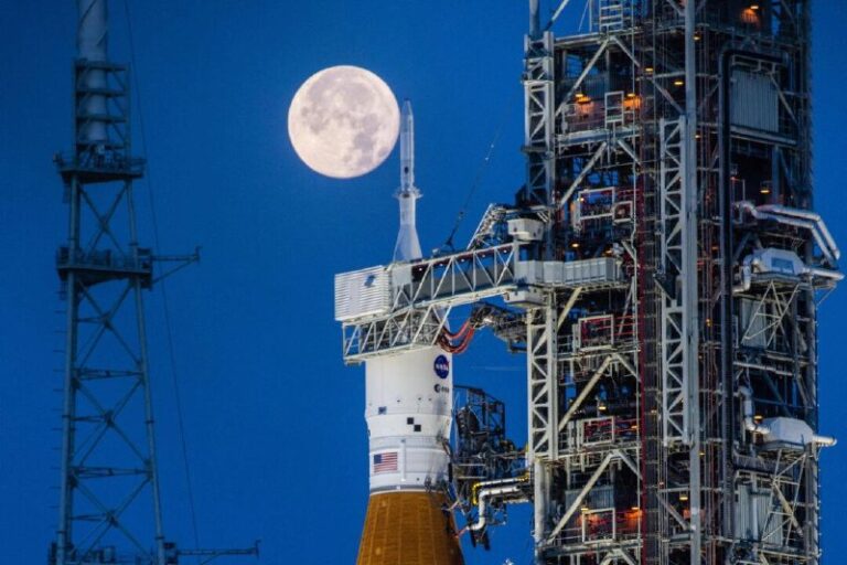 US Plans Nuclear Reactor on the Moon—Here’s What to KnowRead morehttps://theepo…