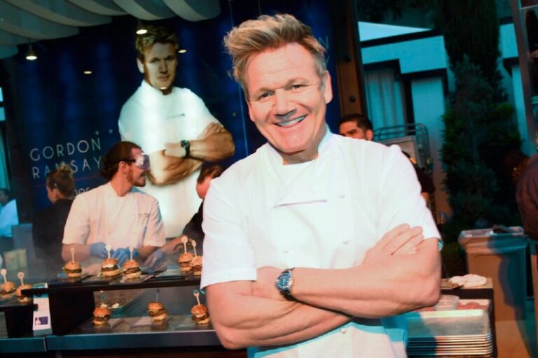 Celebrity Chef Gordon Ramsay Undergoes Treatment for Skin CancerRead more https…
