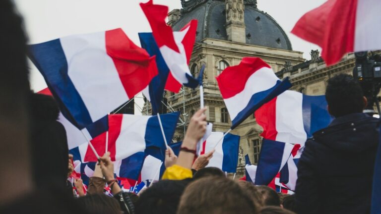 The scandals of French ministers and the crisis of public life