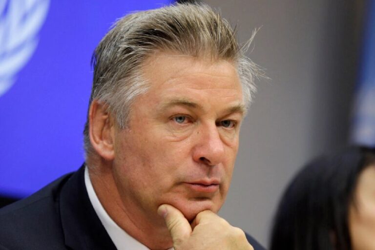 BREAKING: Alec and Stephen Baldwin Involved in Car CrashRead more https://theep…