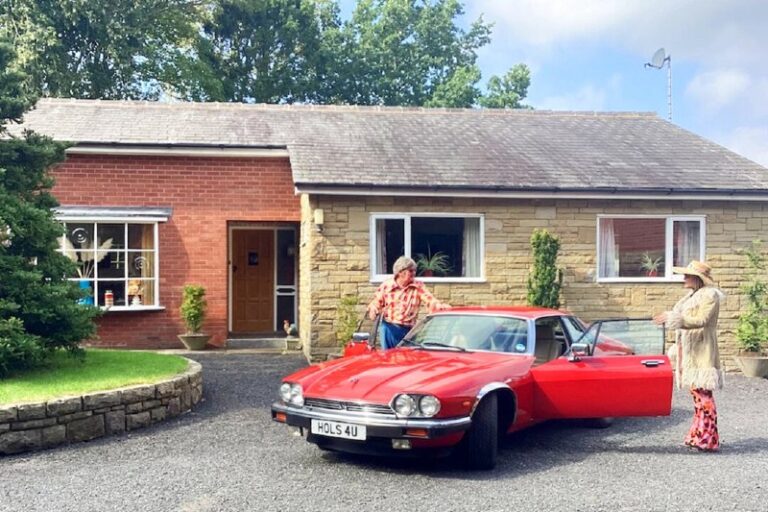 Couple Inherits 1973 Property From Parents Who Never Got Rid of Anything, See H…