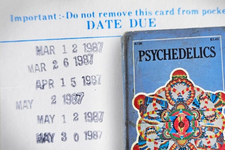 Overdue Library Book Returned 37 Years Late With Funny Note Inside—Here’s What …