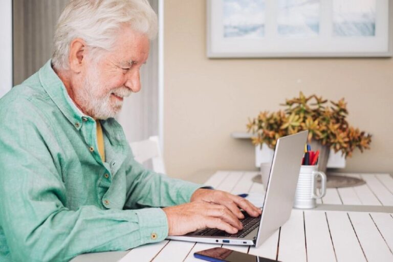 How to Prevent Outliving Your 401(k) and SavingsRead morehttps://theepochtim.es…