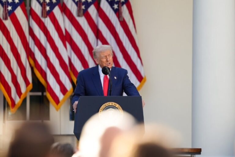 Trump Posthumously Awards Charlie Kirk the Presidential Medal of FreedomRead mo…