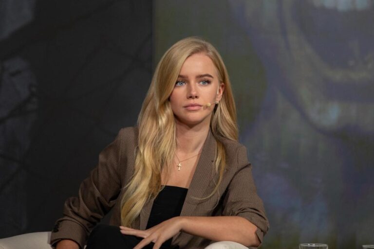 He criticized Keir Starmer, so the Dutch activist was banned from Britain